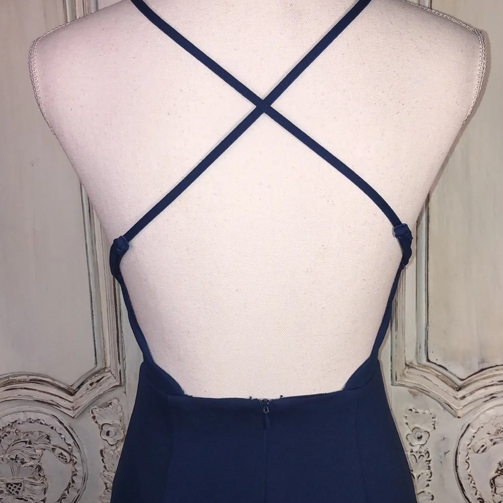 Lush Simple But Detailed Spaghetti Cross Strap Backless Double Knit Dress Size S - Picture 7 of 9